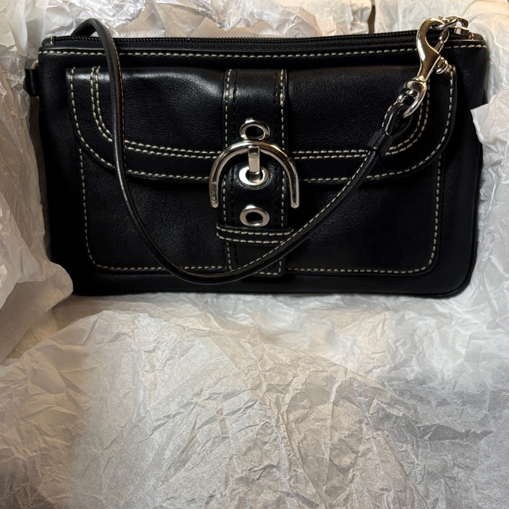Coach Soho Black Leather Buckle Wristlet Wallet vintage collector quality
